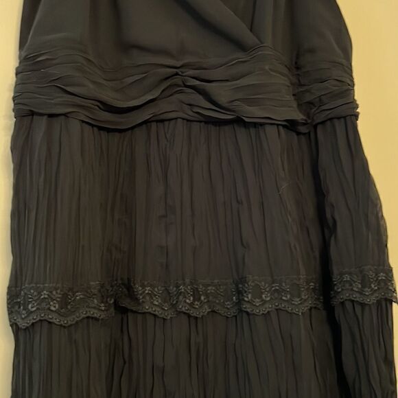 Lane Bryant Crepe and Lace Trimmed Tiered Dress - Size 18 - Picture 6 of 16